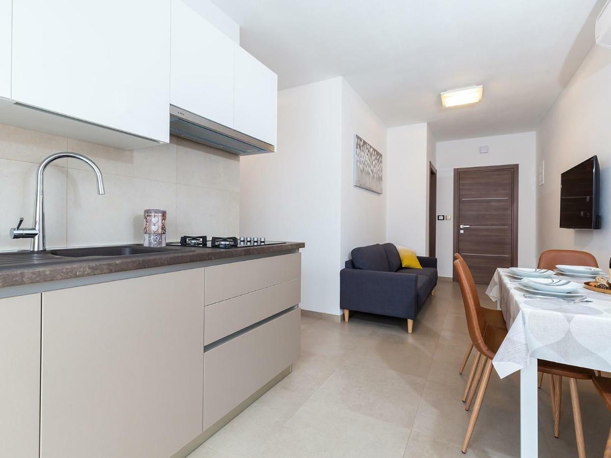 Apartments Gioia โปเรช ภายนอก รูปภาพ