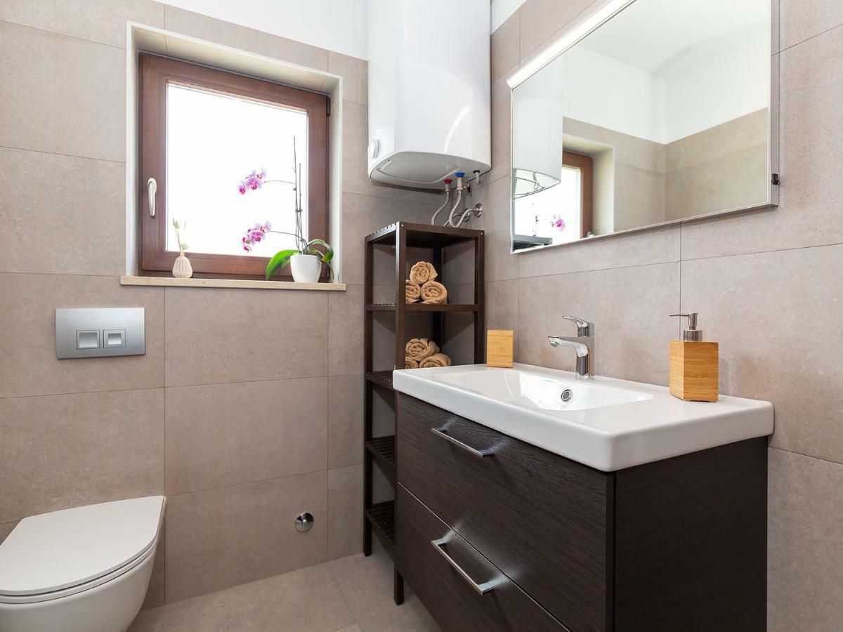 Apartments Gioia โปเรช ภายนอก รูปภาพ