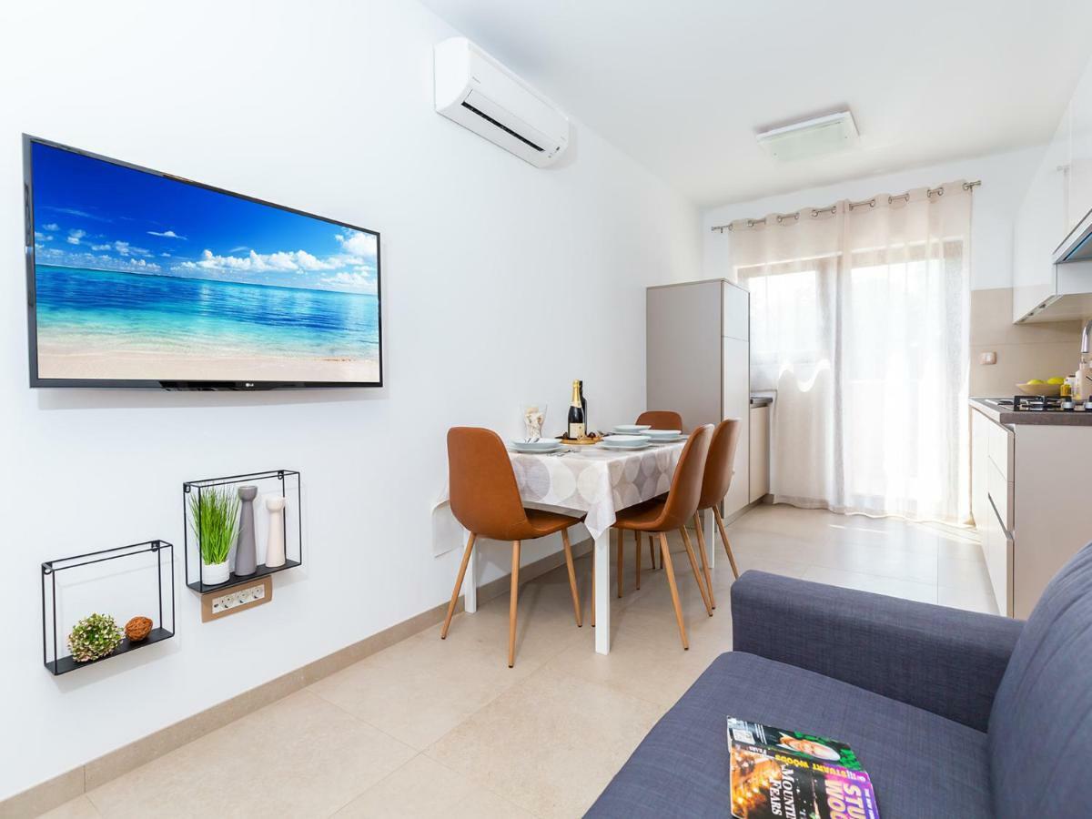 Apartments Gioia โปเรช ภายนอก รูปภาพ