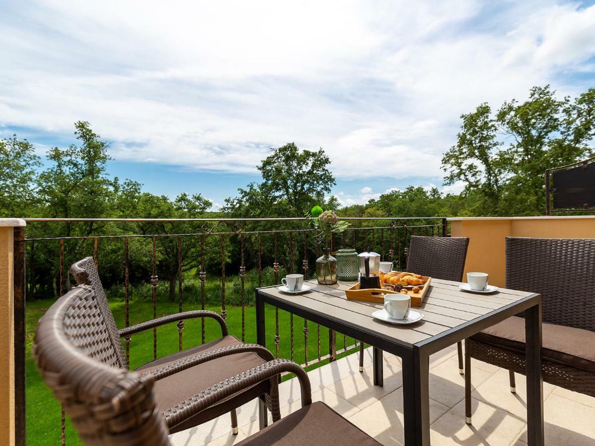Apartments Gioia โปเรช ภายนอก รูปภาพ