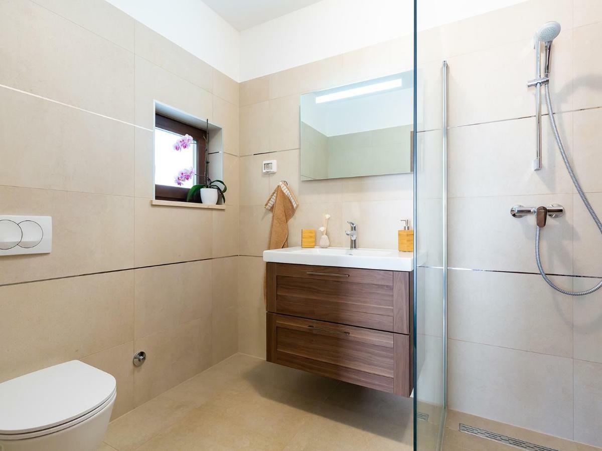 Apartments Gioia โปเรช ภายนอก รูปภาพ